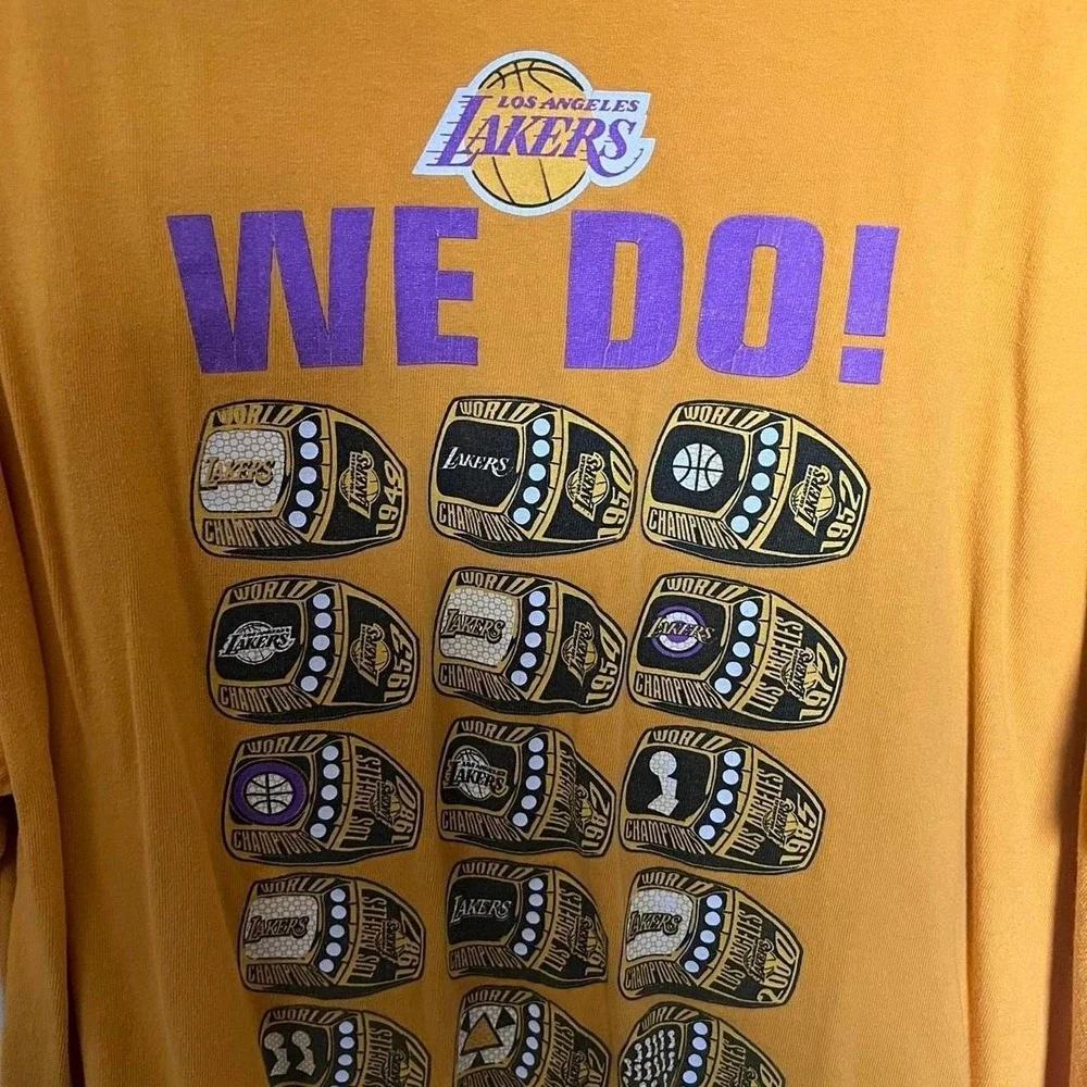Lakers tshirt